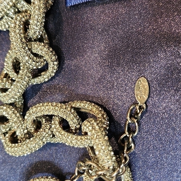 SHAY Jumbo Crystal Chain Link Collar Necklace - Picture 6 of 8